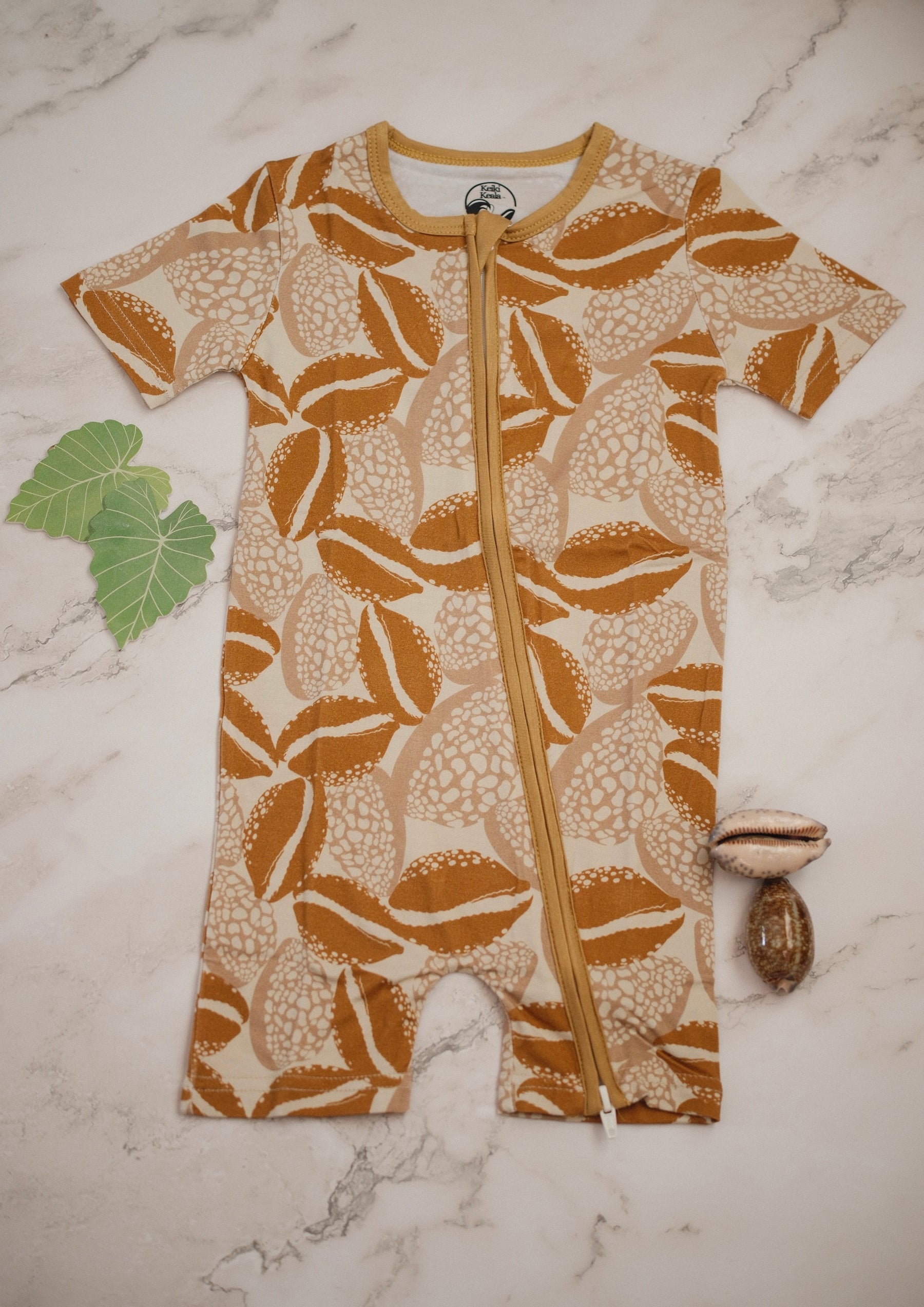 Cowrie shortie